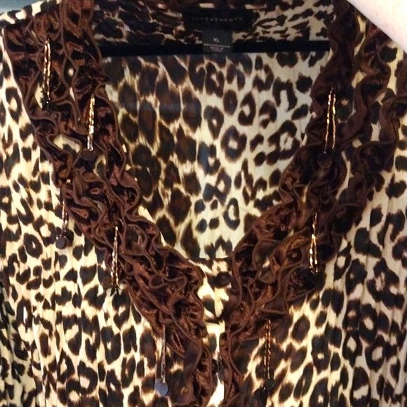 🖤Vintage Leopard Ruffle Accordion Top with Beads - Picture 15 of 15